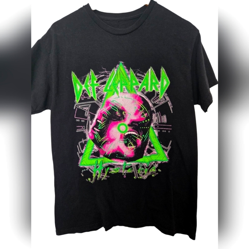 Def Leppard Graphic T-Shirt Size Medium